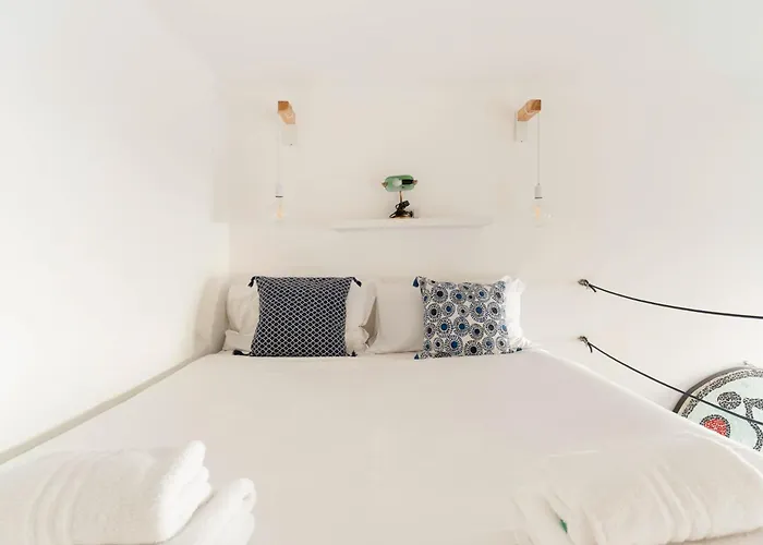 Navigli Bocconi - Moderno E Accogliente Loft Su Due Livelli Daire Milano